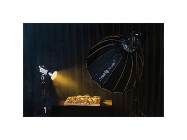 smallrig_3618_projecteur_cob_led_rc220d_daylight-6-22